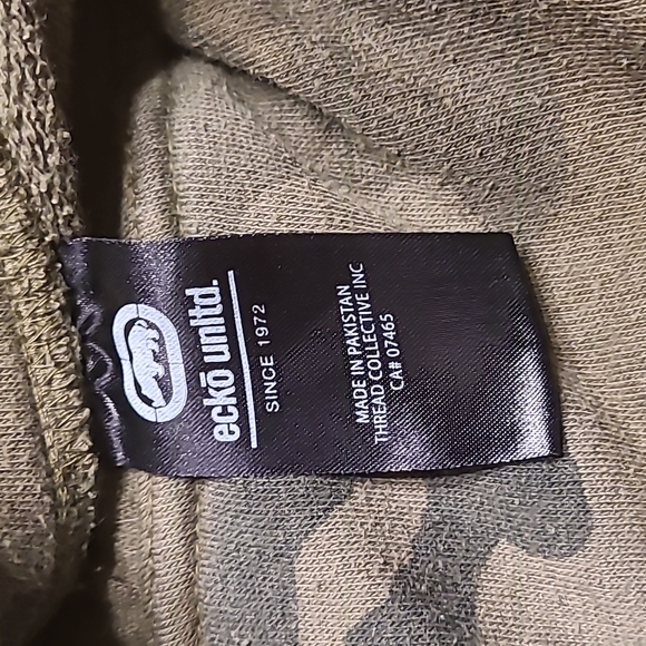 Ecko Unlimited Camo Shorts - Picture 6 of 6